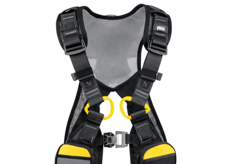 uprzaz-NEWTON-EASYFIT-EUR-zblizenie.jpeg